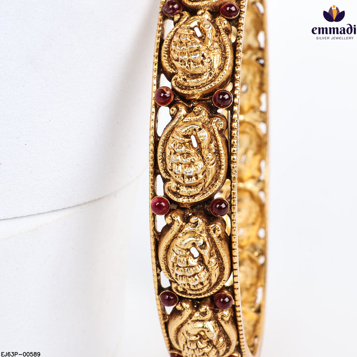 Bangles Kundan Nakshi