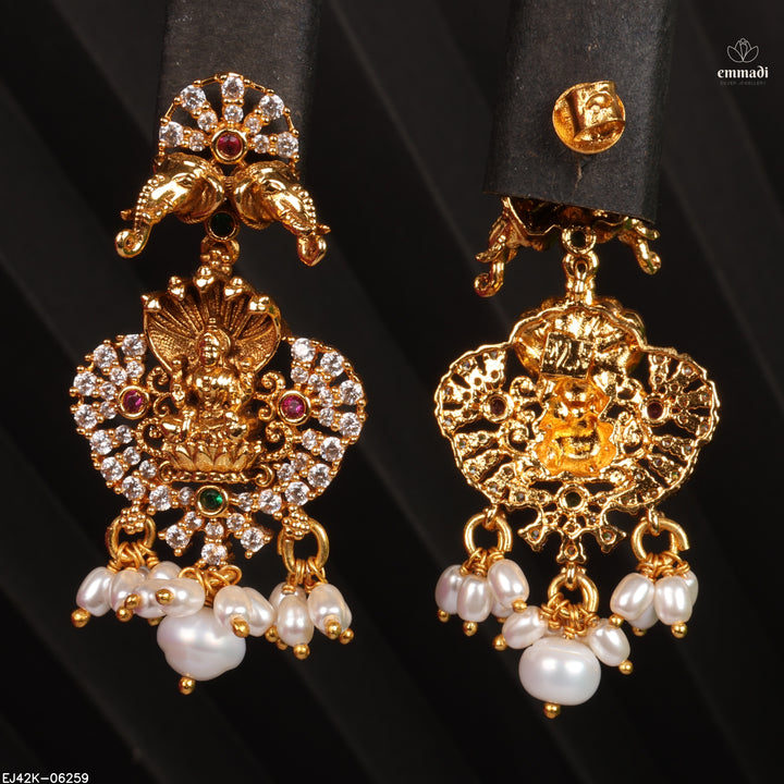 Hangings Antique