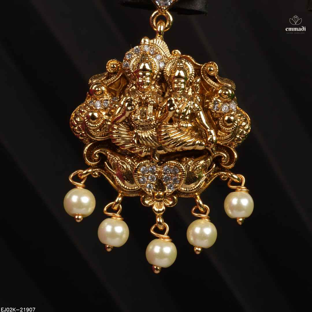 Hangings Antique