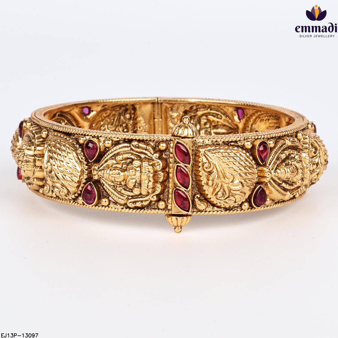 Bangles Nakshi