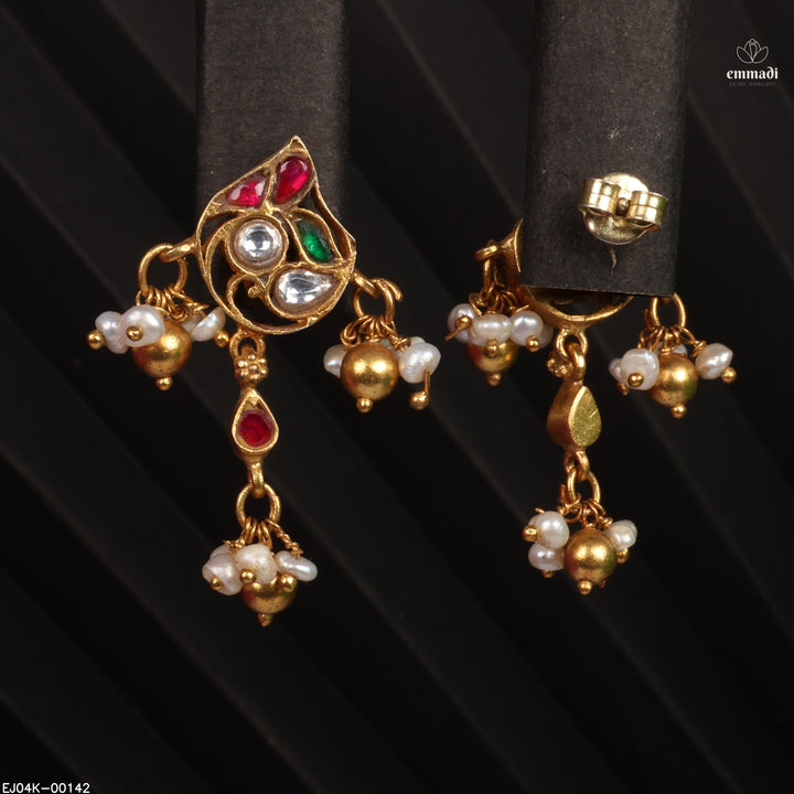 Hangings Kundan