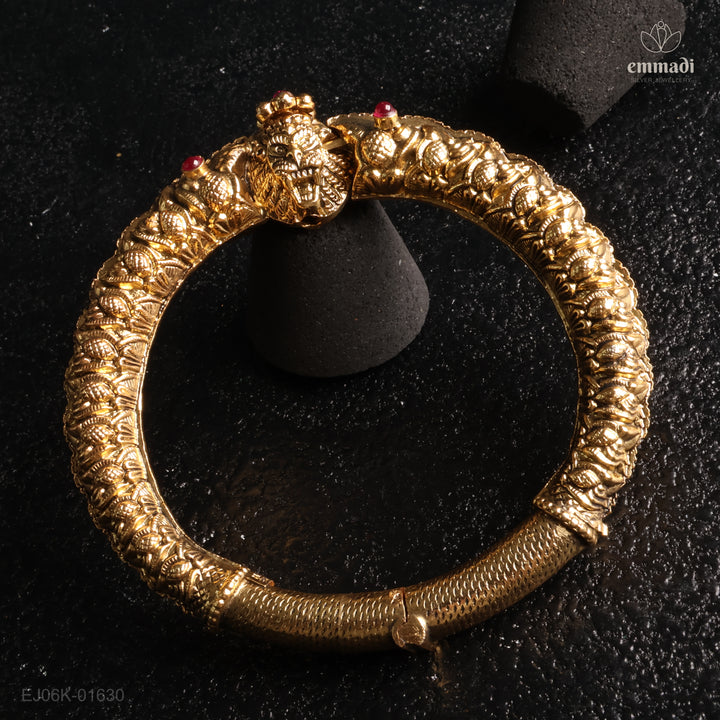 Kada Antique