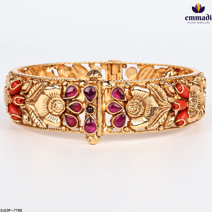 Bangles Kundan Nakshi
