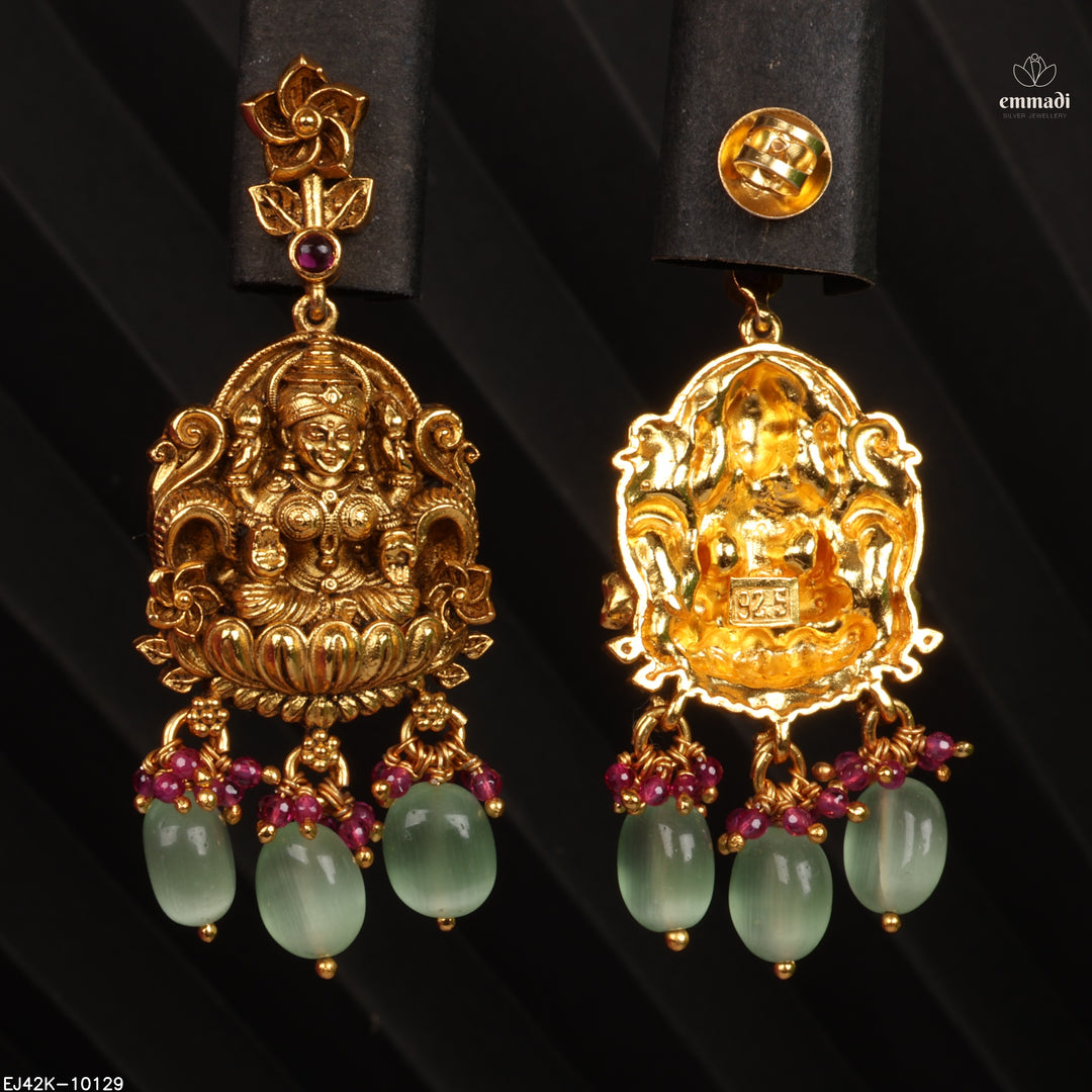 Hangings Antique