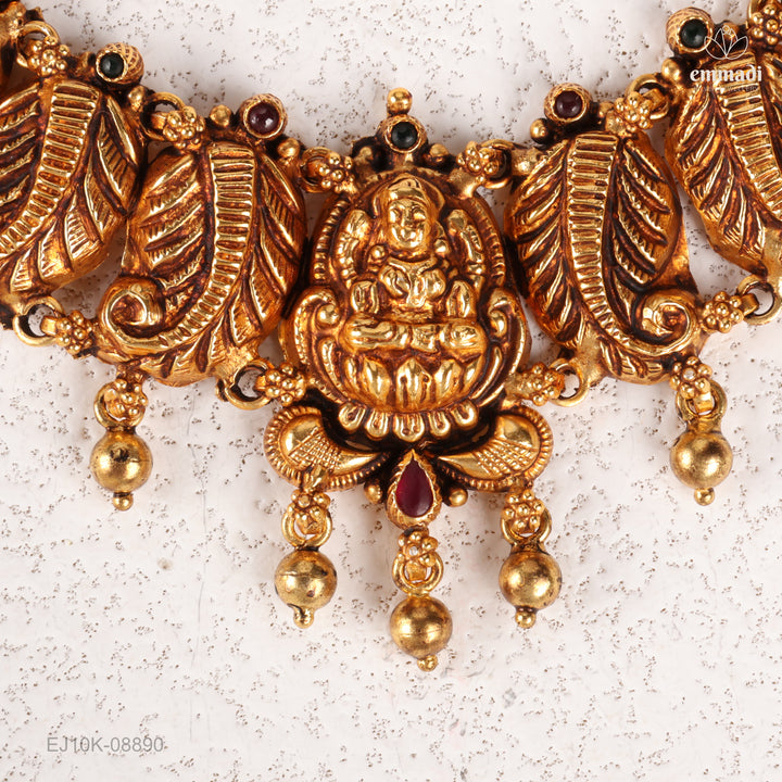 Short Necklace Antique
