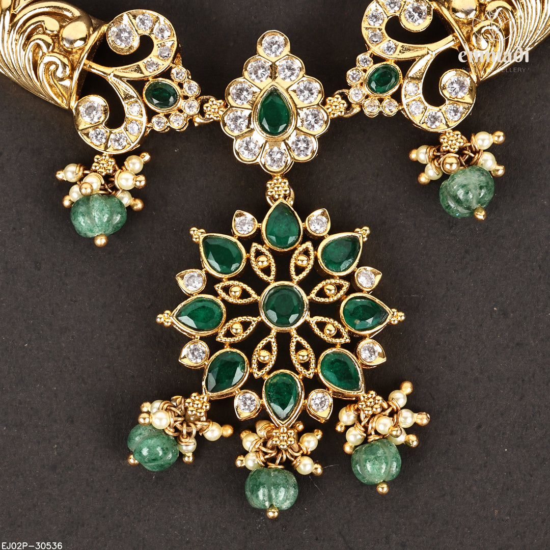 Short Necklace Stones