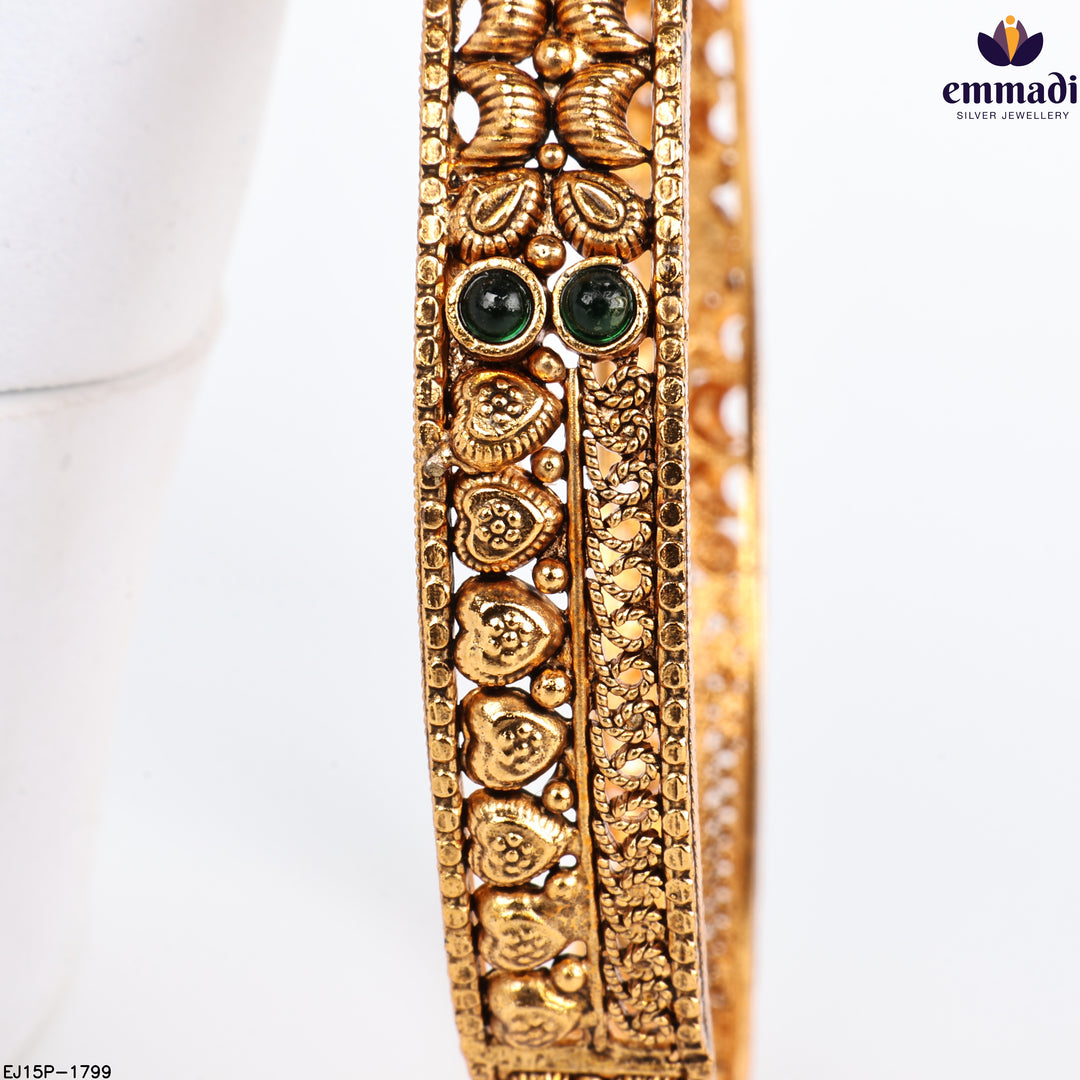 Bangles Kundan Nakshi