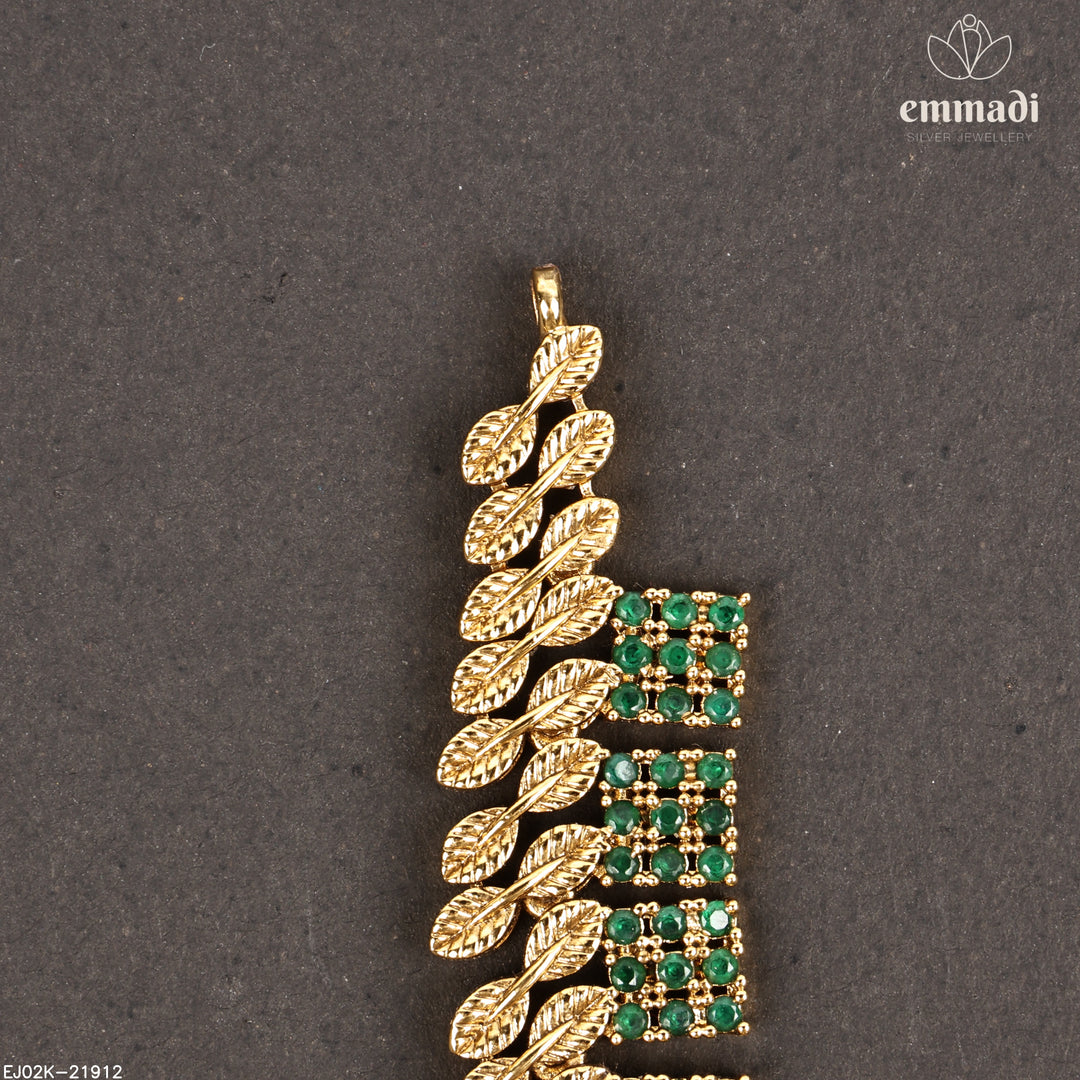 Short Necklace Antique