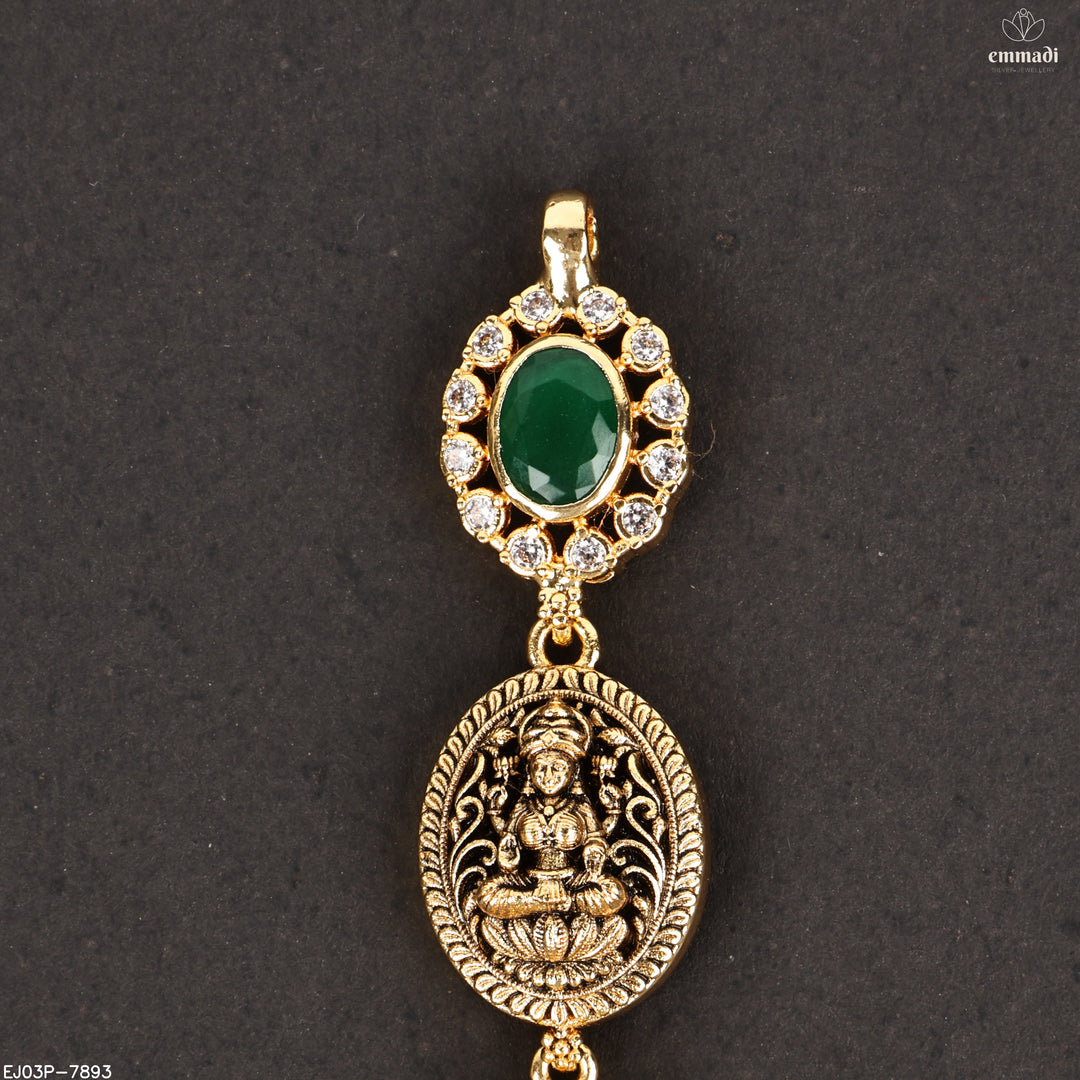 Short Necklace Antique