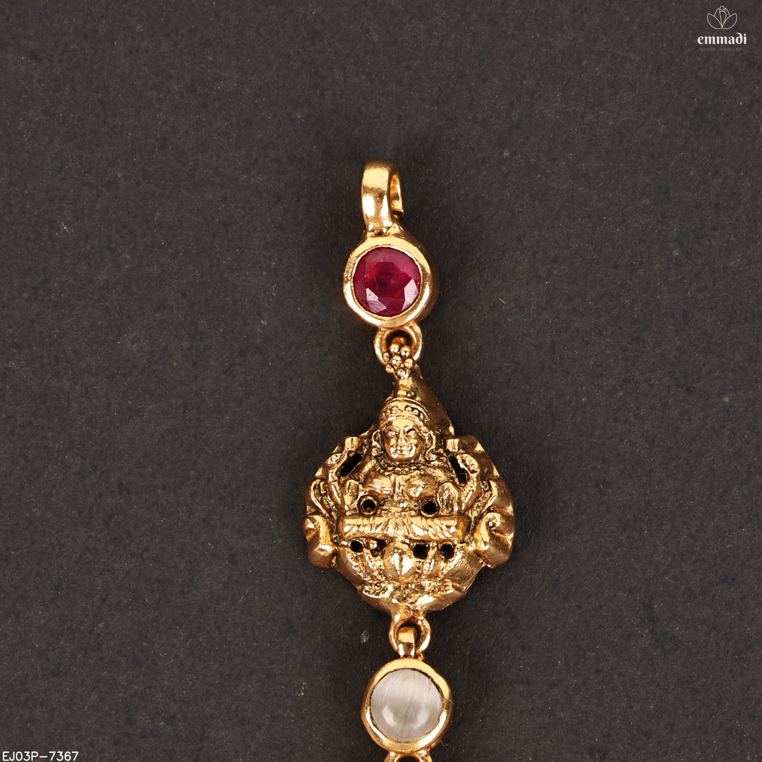 Short Necklace Antique