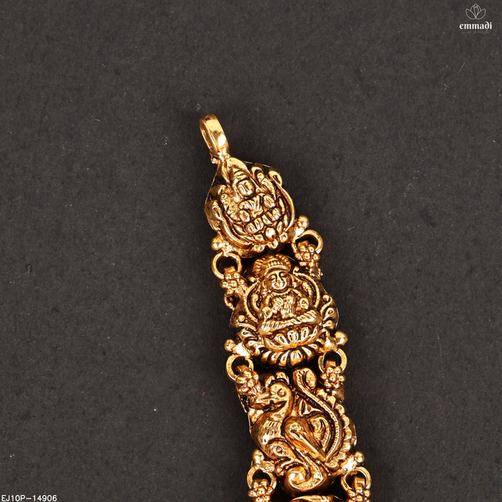 Short Necklace Antique