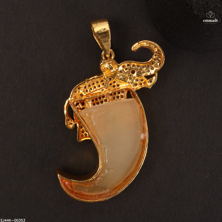 Pendant Antique
