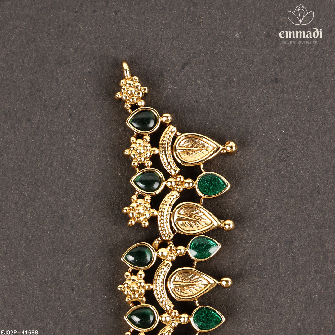 Short Necklace Antique