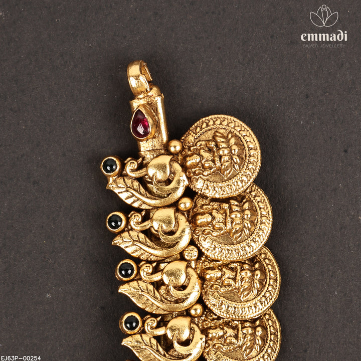 Short Necklace Antique