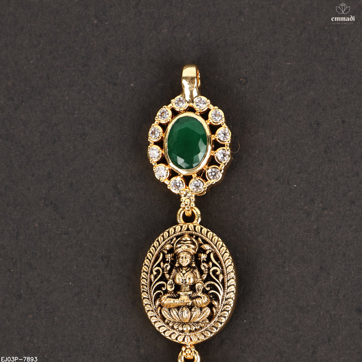 Short Necklace Antique