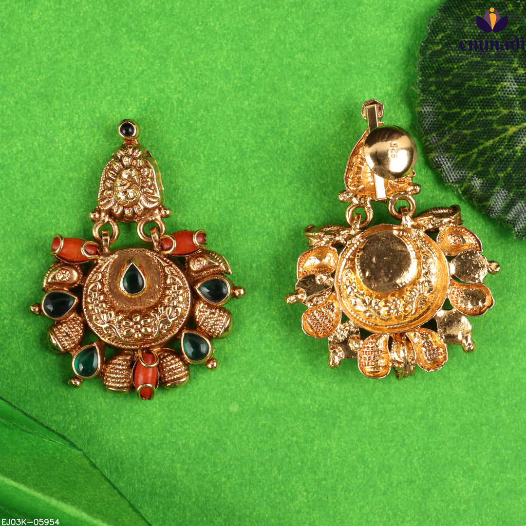 Hangings Antique