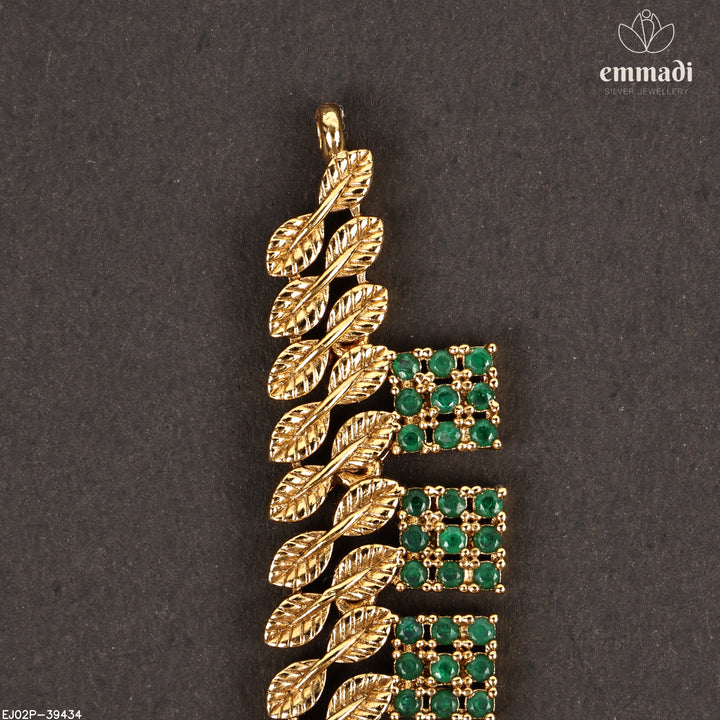 Short Necklace Antique