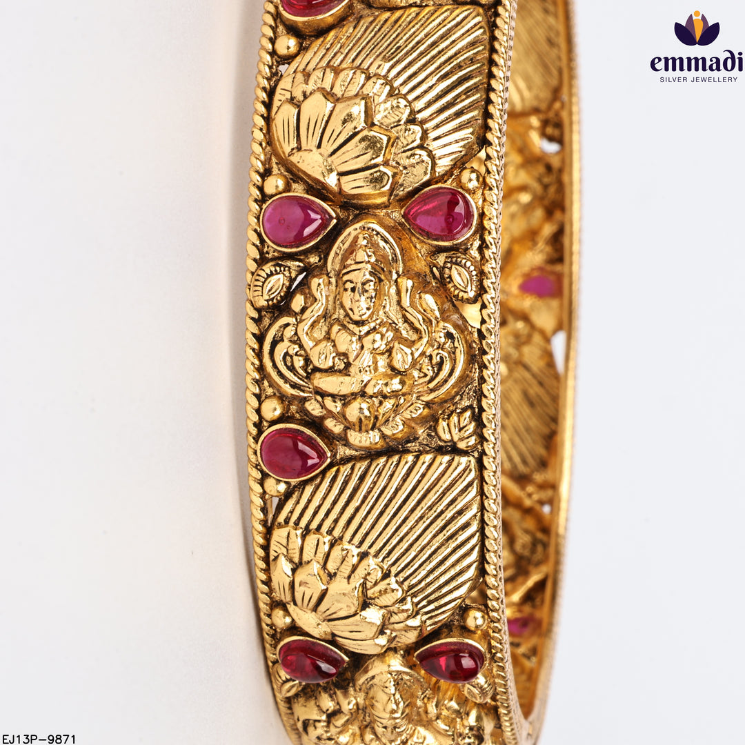 Bangles Nakshi