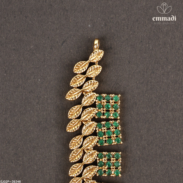 Short Necklace Antique