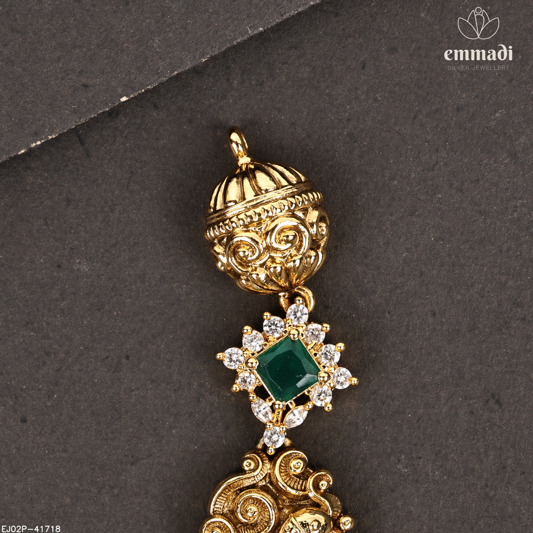 Short Necklace Antique