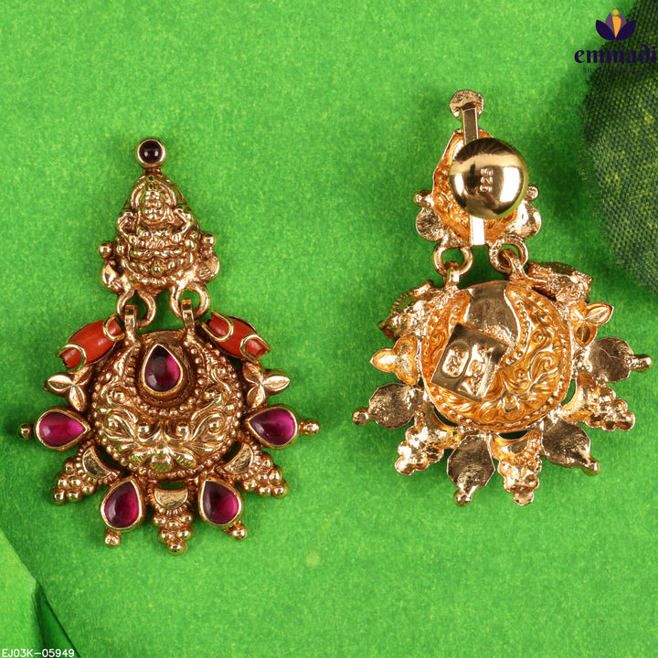 Hangings Antique