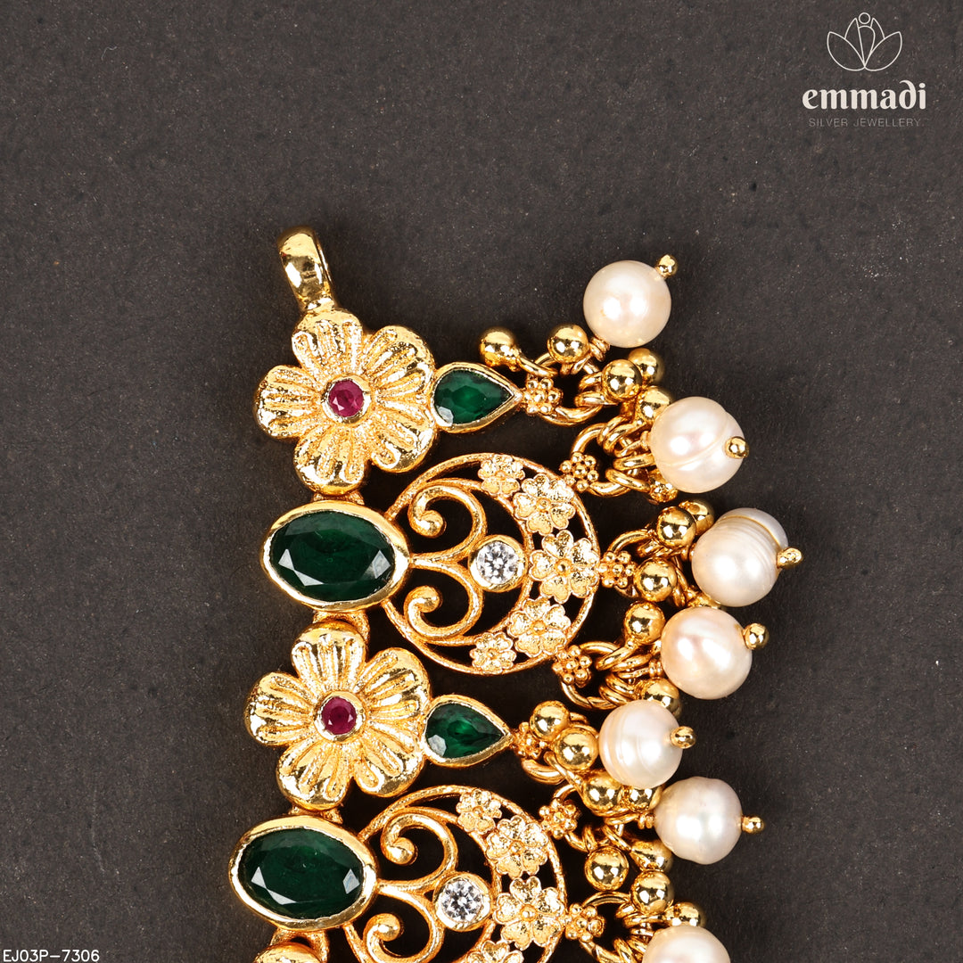 Short Necklace Antique