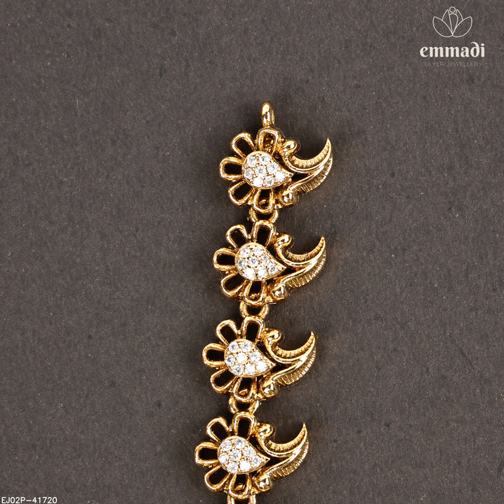 Short Necklace Antique