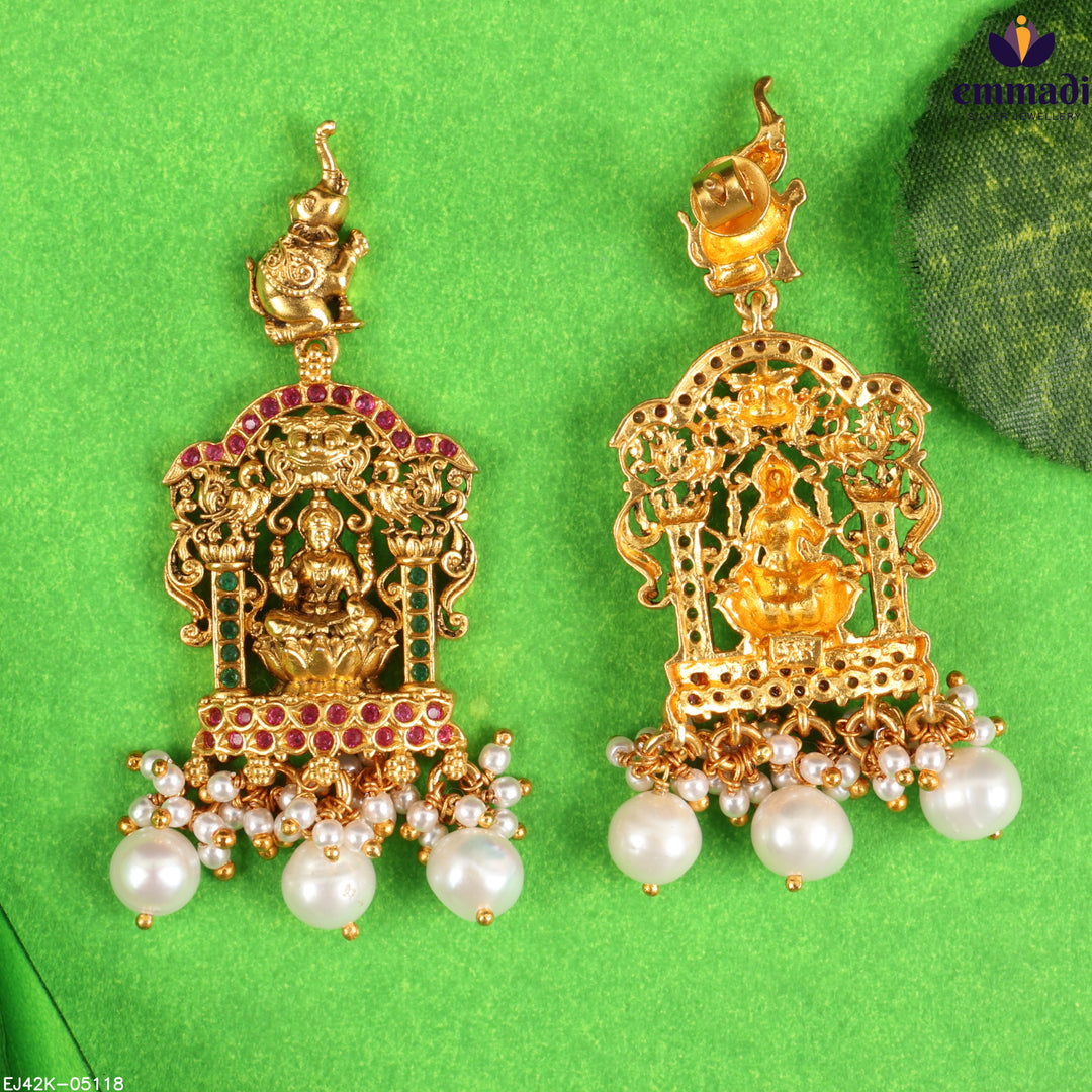 Hangings Antique