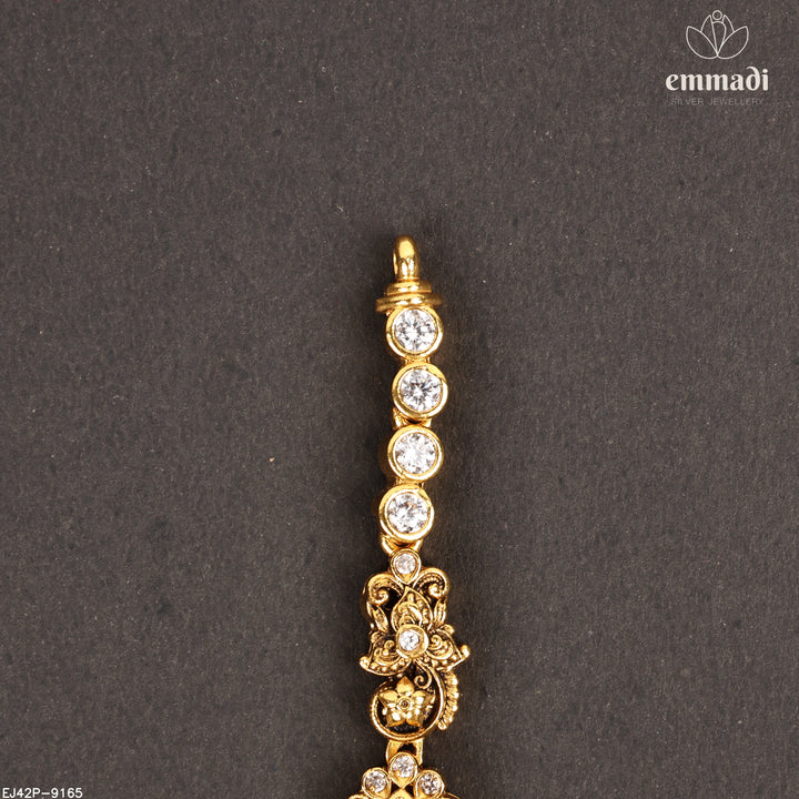 Short Necklace Antique