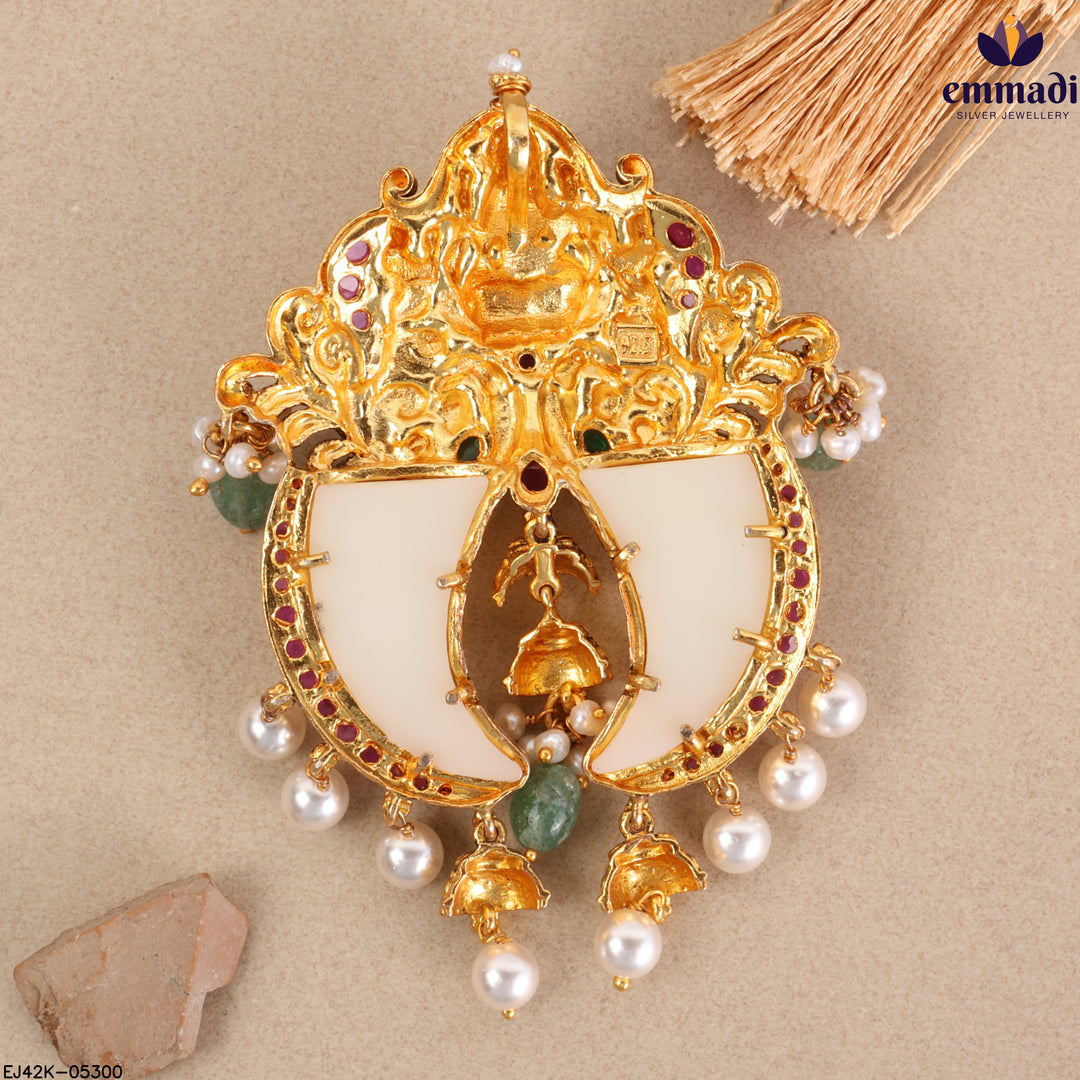 Pendant Antique