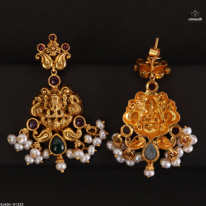 Hangings Antique