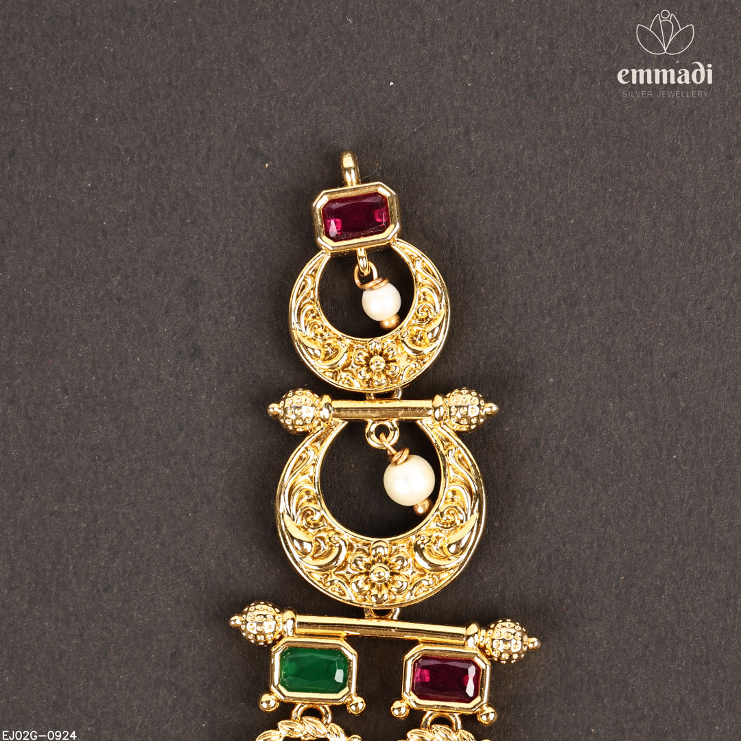 Short Necklace Antique