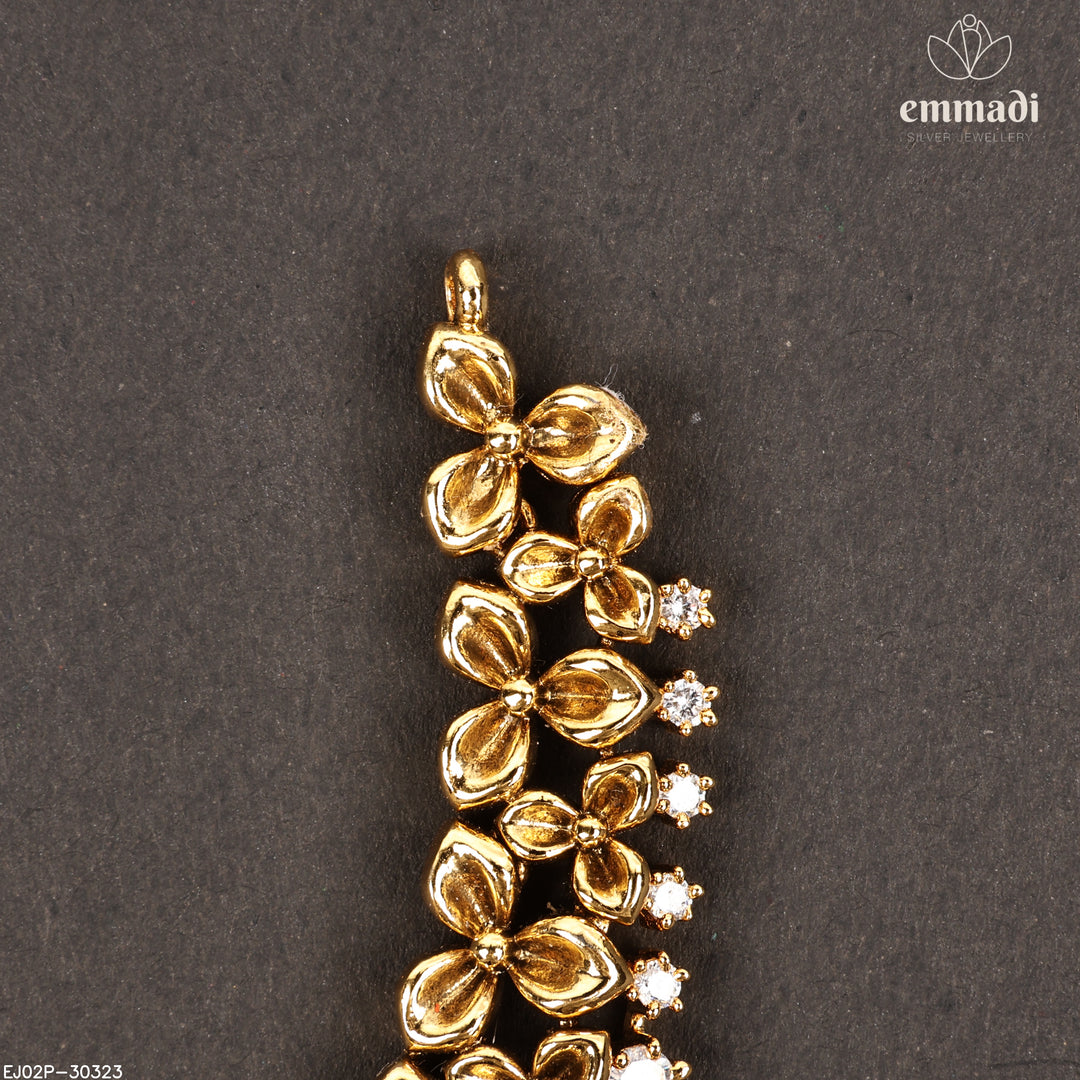 Short Necklace Antique