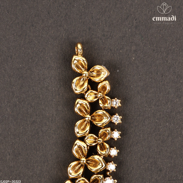 Short Necklace Antique