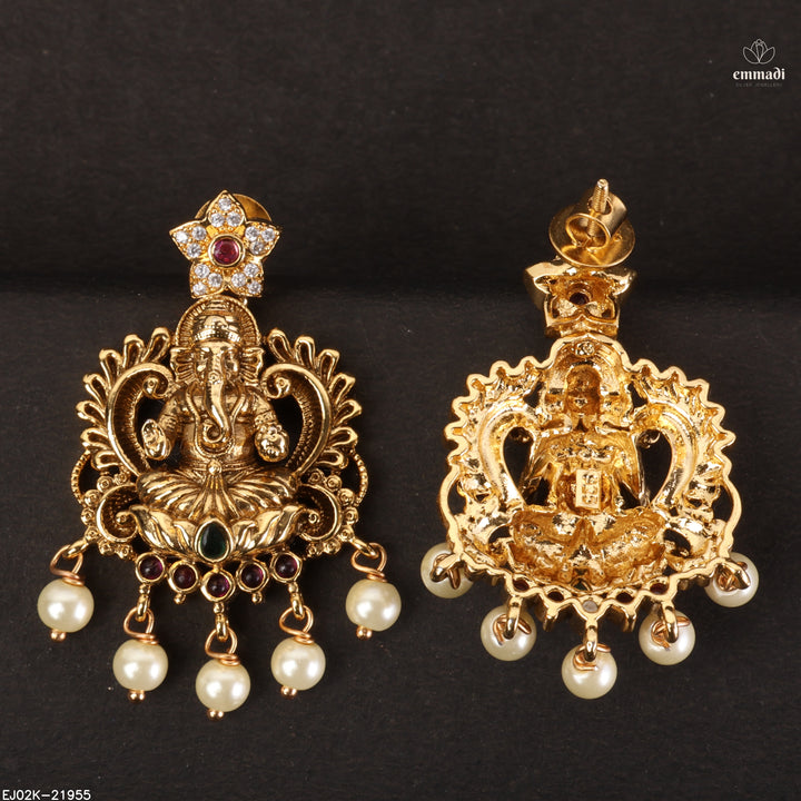 Hangings Antique