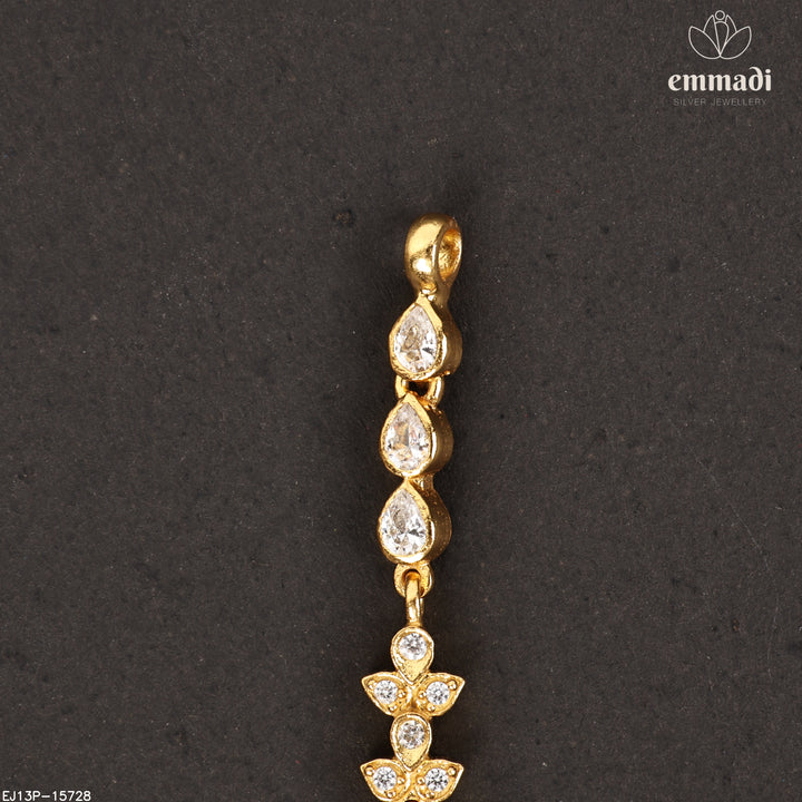 Short Necklace Antique