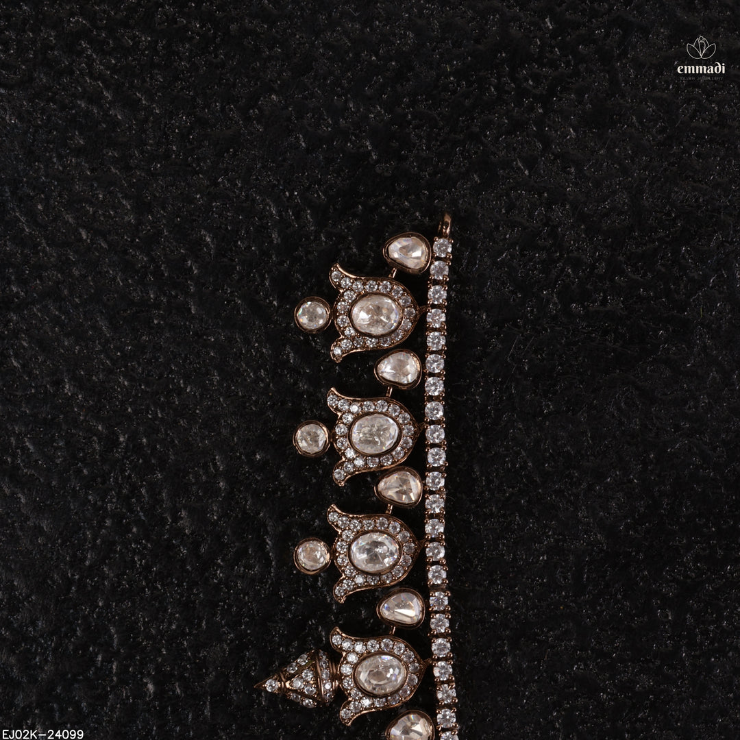 Short Necklace Victorian