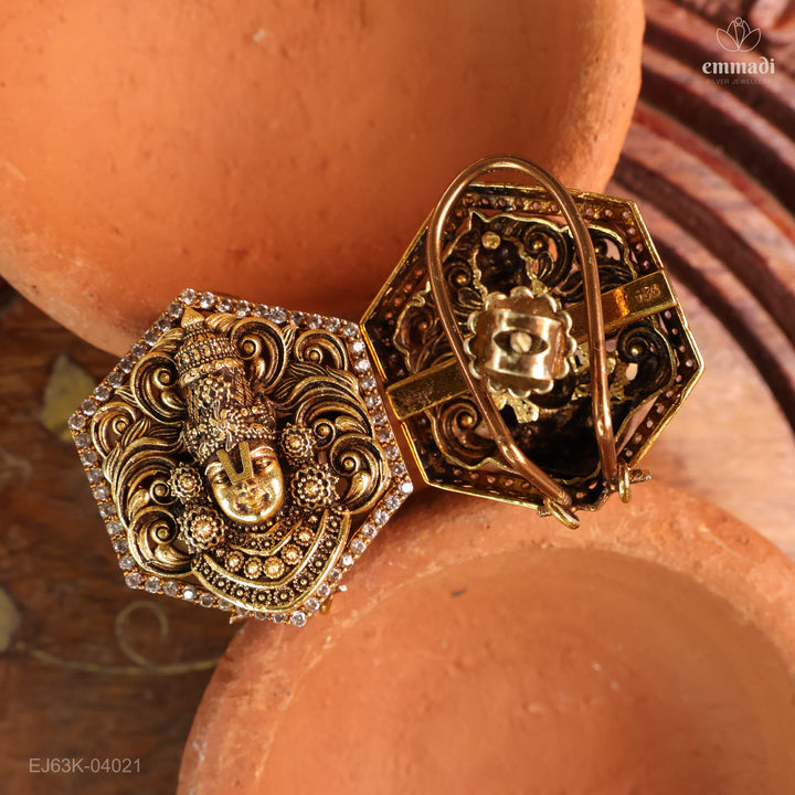 Studs Antique