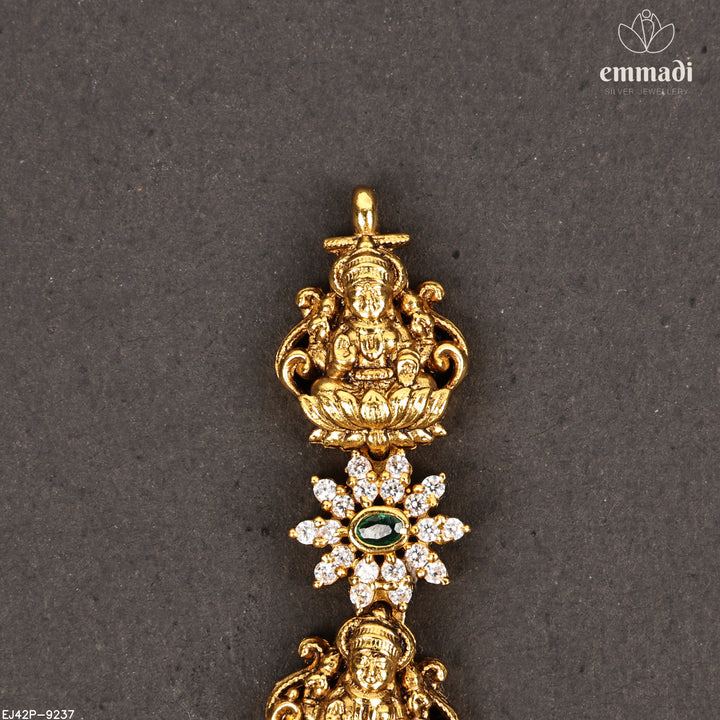 Short Necklace Antique