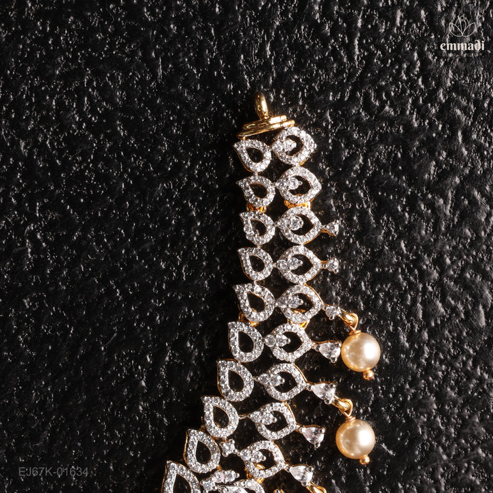 Short Necklace Premium Cz