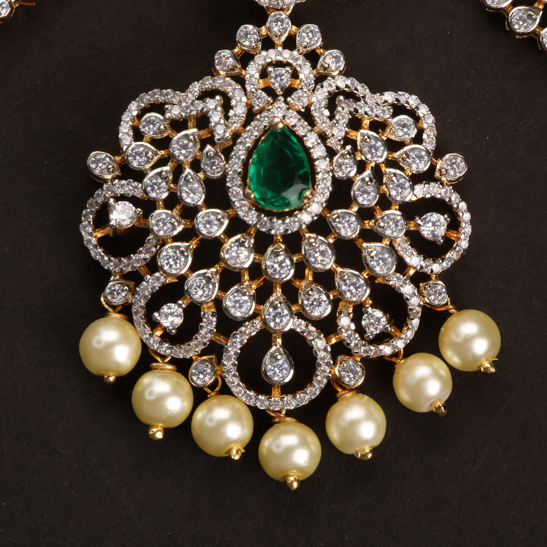 Short Necklace Premium Cz