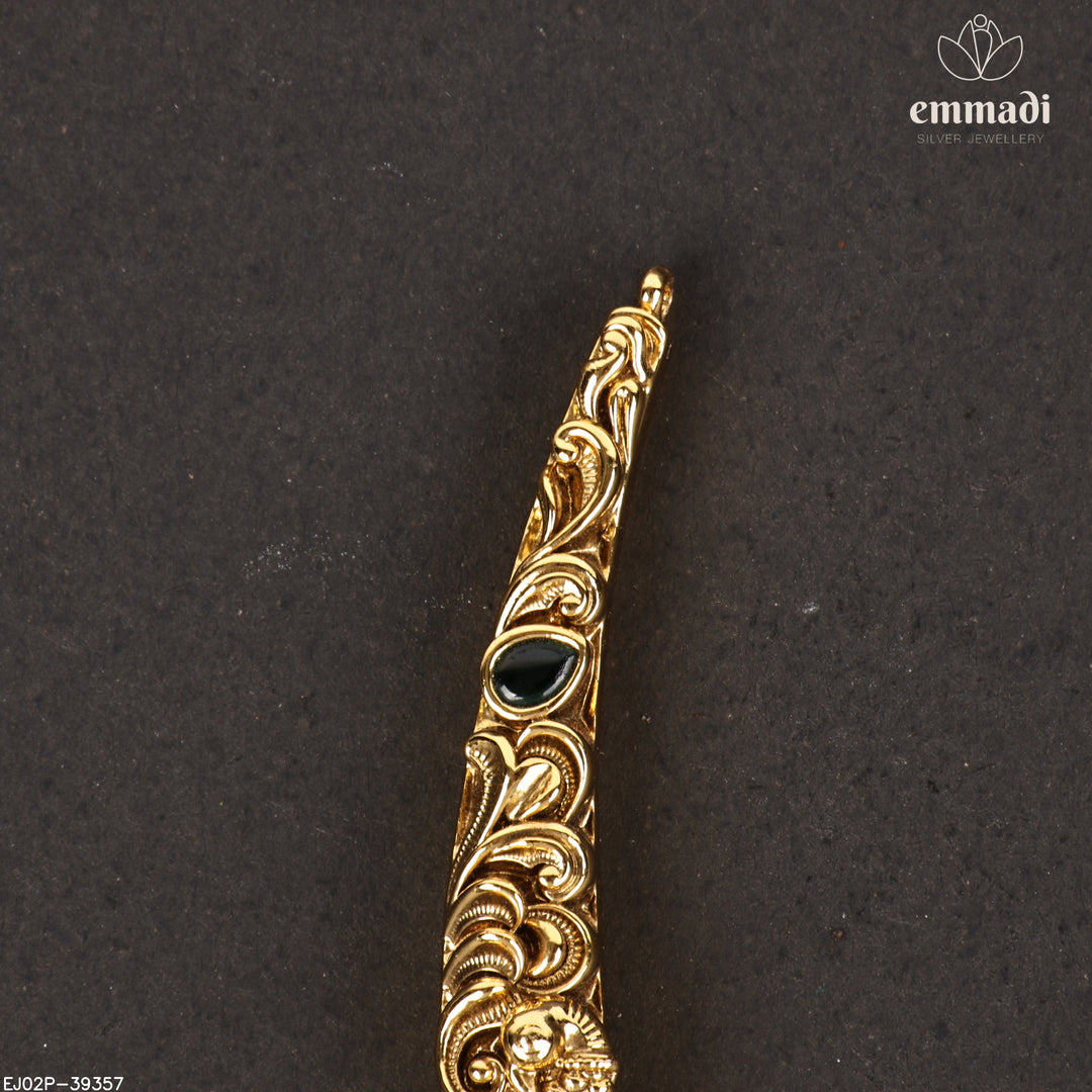 Short Necklace Antique
