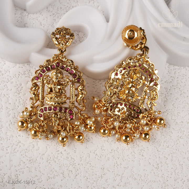 Hangings Antique